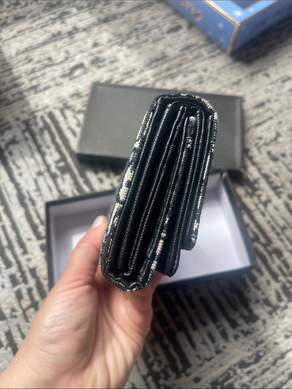 Wallet - Picture 7 of 7